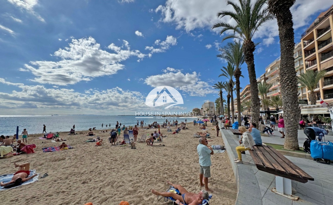 Resale - Apartment  - Torrevieja - Playa del Cura