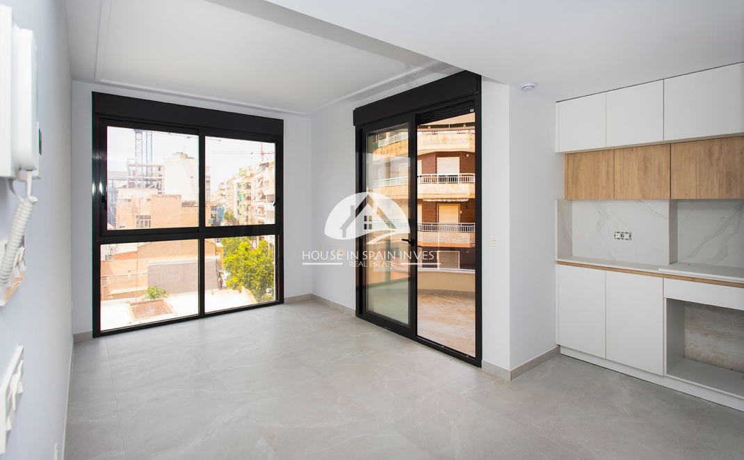 Resale - Apartment  - Torrevieja - Playa del Cura