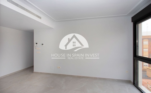 Resale - Apartment  - Torrevieja - Playa del Cura