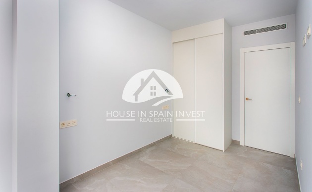Resale - Apartment  - Torrevieja - Playa del Cura