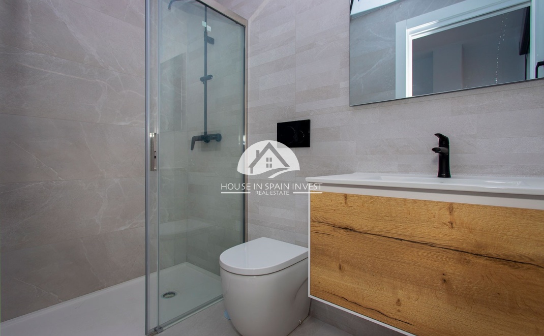 Resale - Apartment  - Torrevieja - Playa del Cura