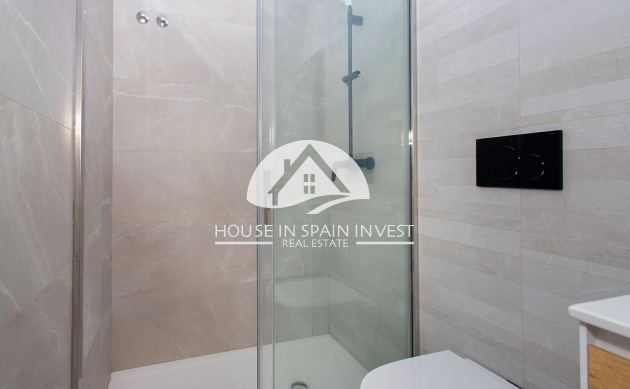 Resale - Apartment  - Torrevieja - Playa del Cura