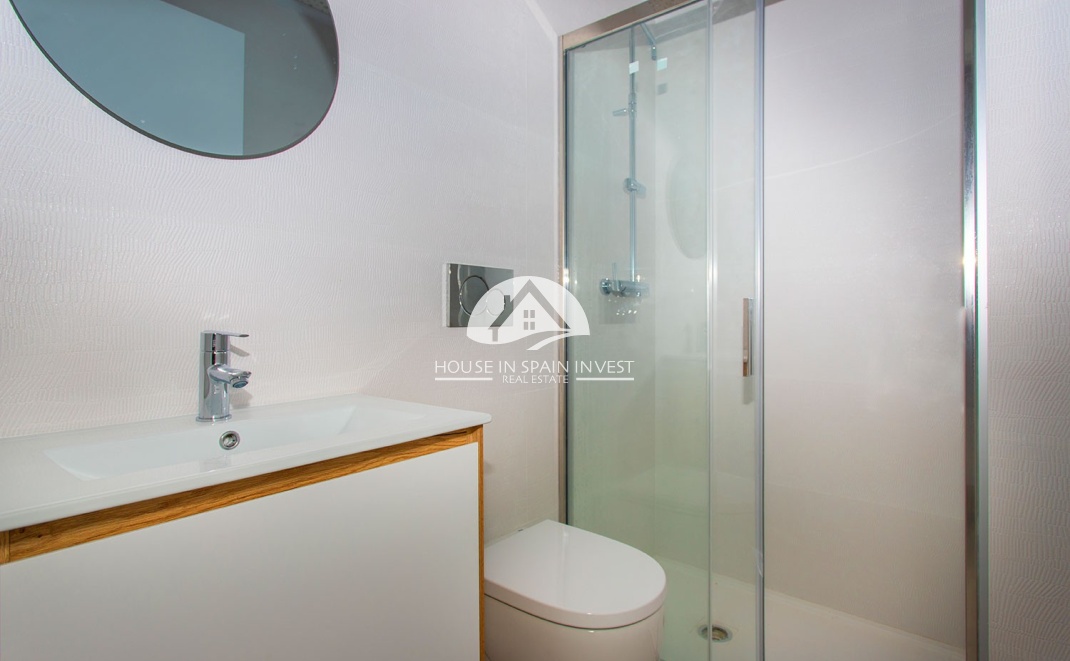 Resale - Apartment  - Torrevieja - Playa del Cura