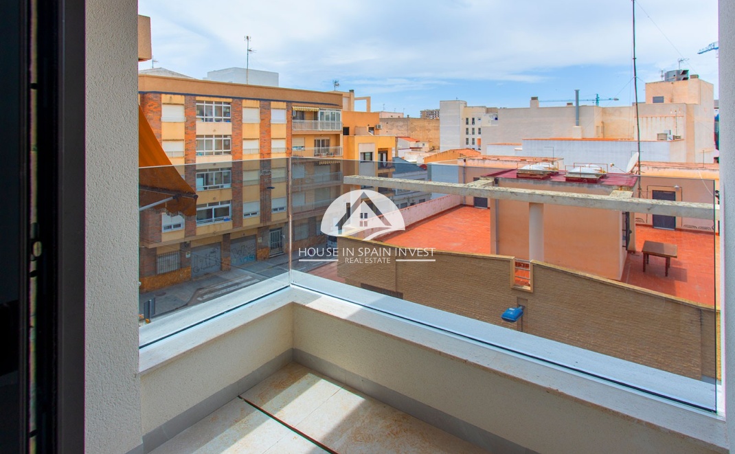 Resale - Apartment  - Torrevieja - Playa del Cura