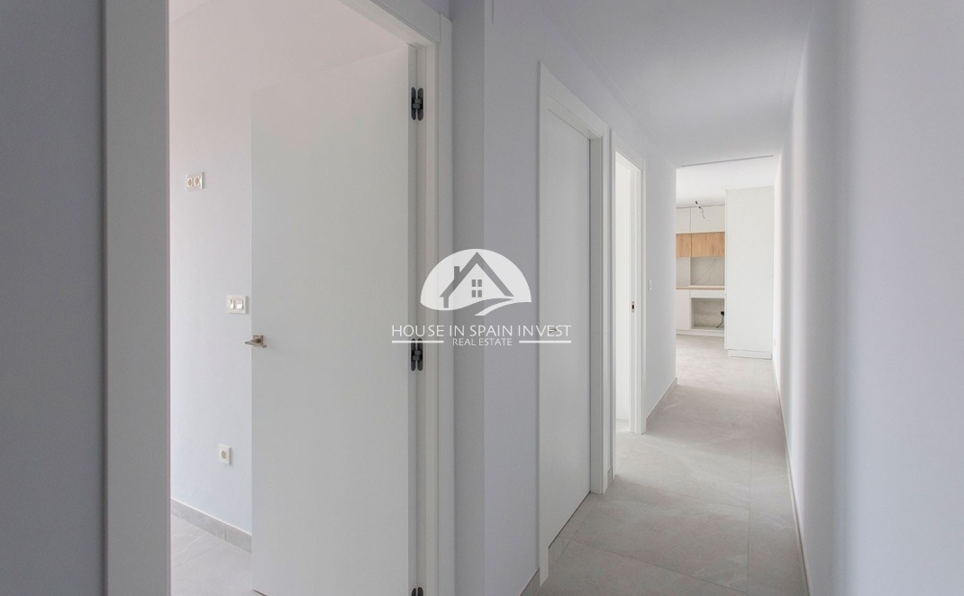 Resale - Apartment  - Torrevieja - Playa del Cura