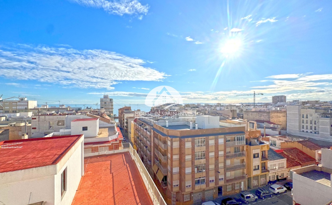 Resale - Apartment  - Torrevieja - Playa del Cura