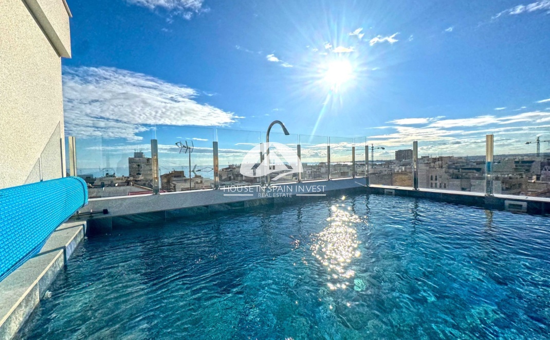 Resale - Apartment  - Torrevieja - Playa del Cura