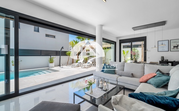 Resale - Villa - Guardamar del Segura - Guardamar - El Raso