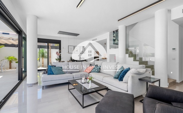 Resale - Villa - Guardamar del Segura - Guardamar - El Raso