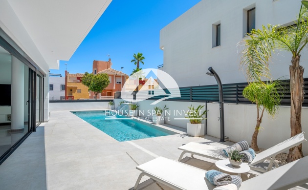 Resale - Villa - Guardamar del Segura - Guardamar - El Raso
