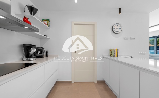 Resale - Villa - Guardamar del Segura - Guardamar - El Raso