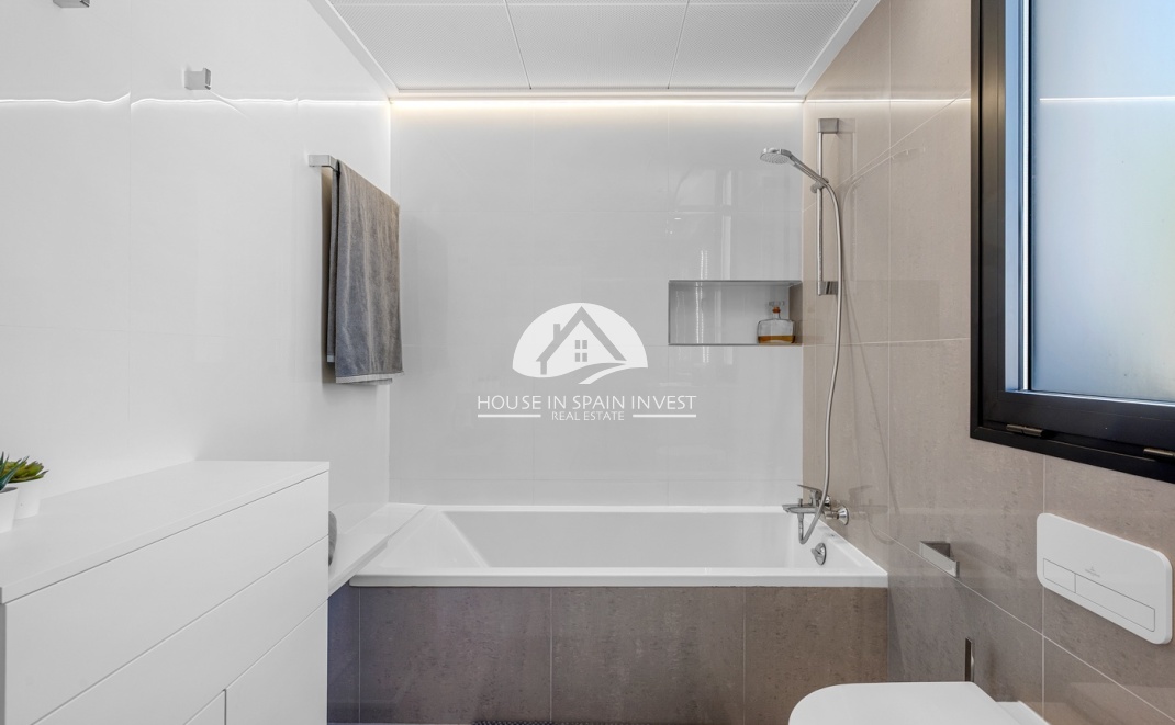 Resale - Villa - Guardamar del Segura - Guardamar - El Raso