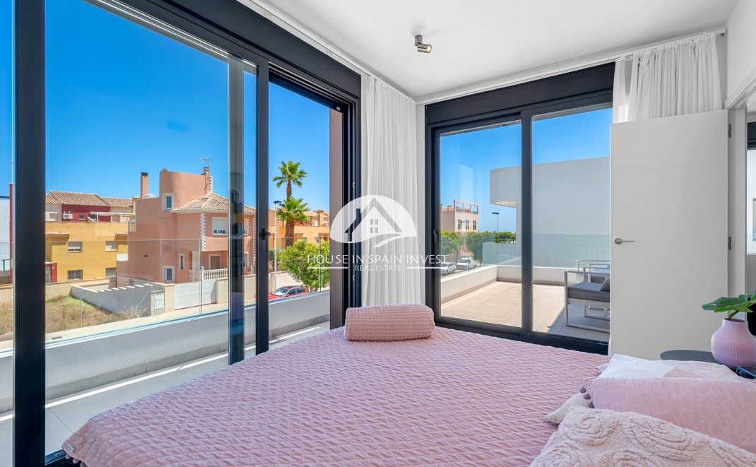 Resale - Villa - Guardamar del Segura - Guardamar - El Raso