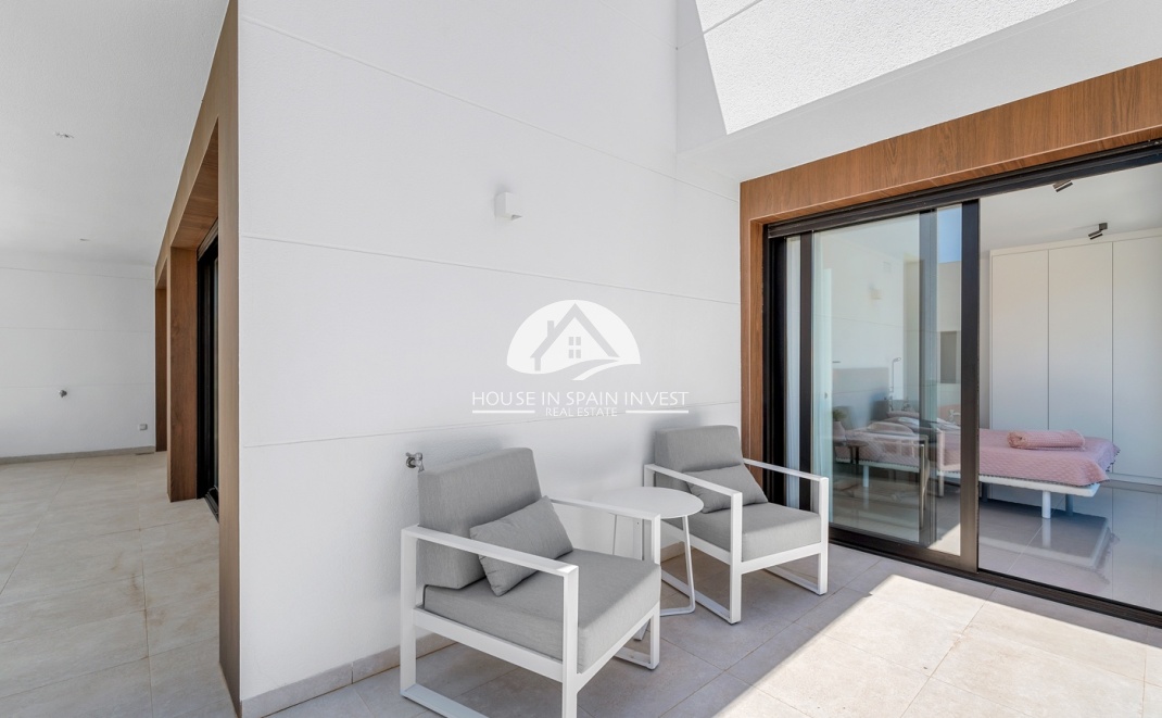 Resale - Villa - Guardamar del Segura - Guardamar - El Raso