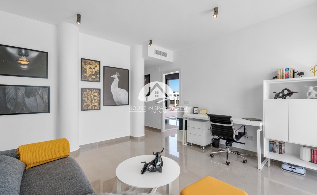 Resale - Villa - Guardamar del Segura - Guardamar - El Raso