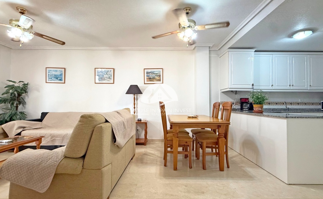 Resale - Apartment  - Orihuela Costa - Villamartín