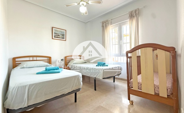 Resale - Apartment  - Orihuela Costa - Villamartín