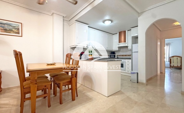 Resale - Apartment  - Orihuela Costa - Villamartín