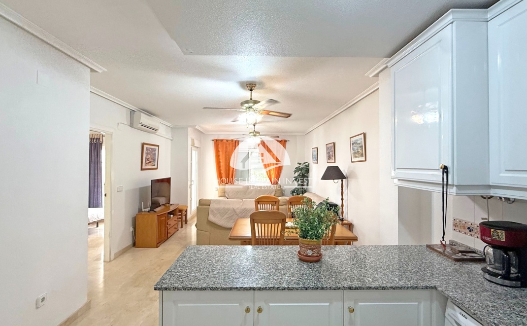 Resale - Apartment  - Orihuela Costa - Villamartín