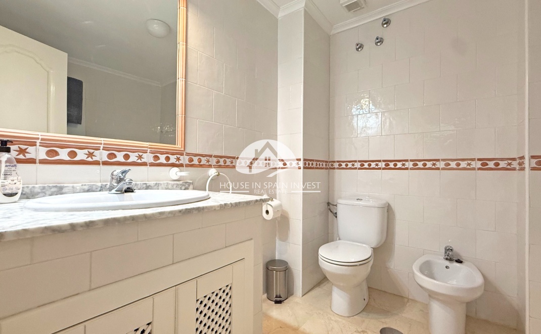 Resale - Apartment  - Orihuela Costa - Villamartín