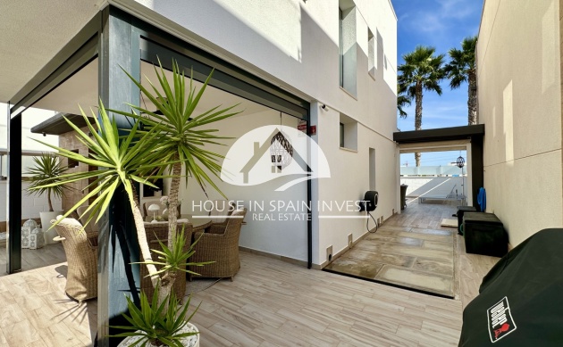 Resale - Villa - Orihuela Costa - Lomas De Cabo Roig