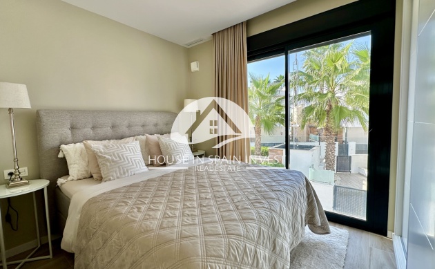 Resale - Villa - Orihuela Costa - Lomas De Cabo Roig