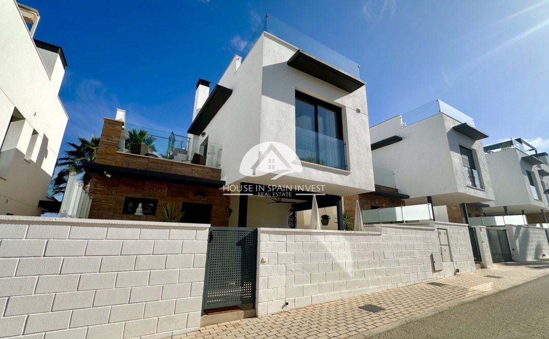 Resale - Villa - Orihuela Costa - Lomas De Cabo Roig