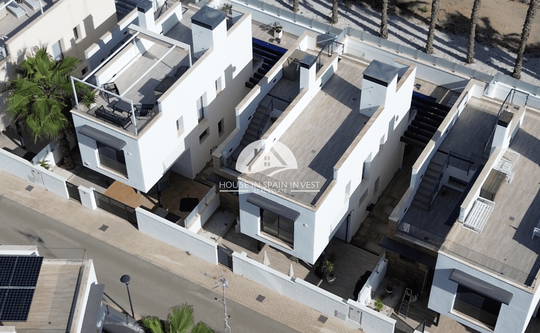 Resale - Villa - Orihuela Costa - Lomas De Cabo Roig