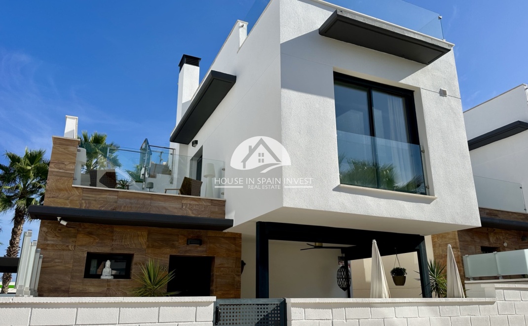Resale - Villa - Orihuela Costa - Lomas De Cabo Roig
