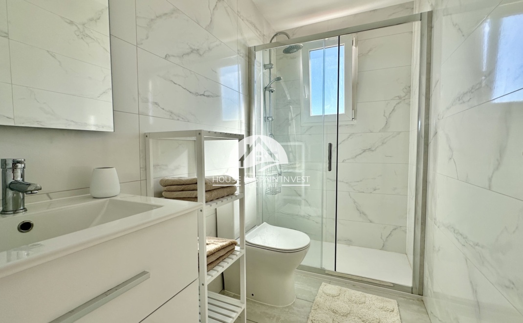 Resale - Apartment  - Orihuela Costa - Punta Prima  