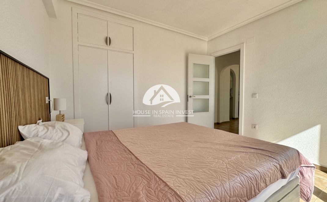 Resale - Apartment  - Orihuela Costa - Punta Prima  