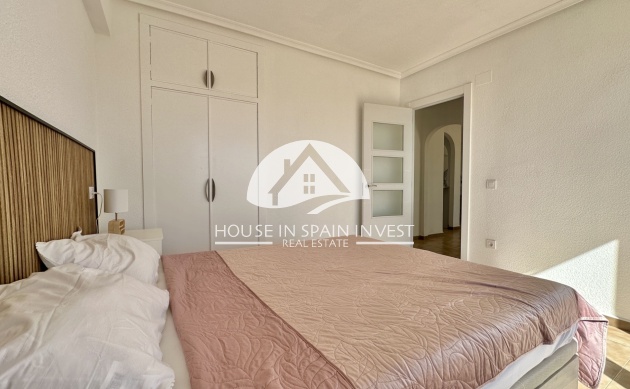 Resale - Apartment  - Orihuela Costa - Punta Prima  