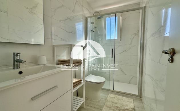 Resale - Apartment  - Orihuela Costa - Punta Prima  