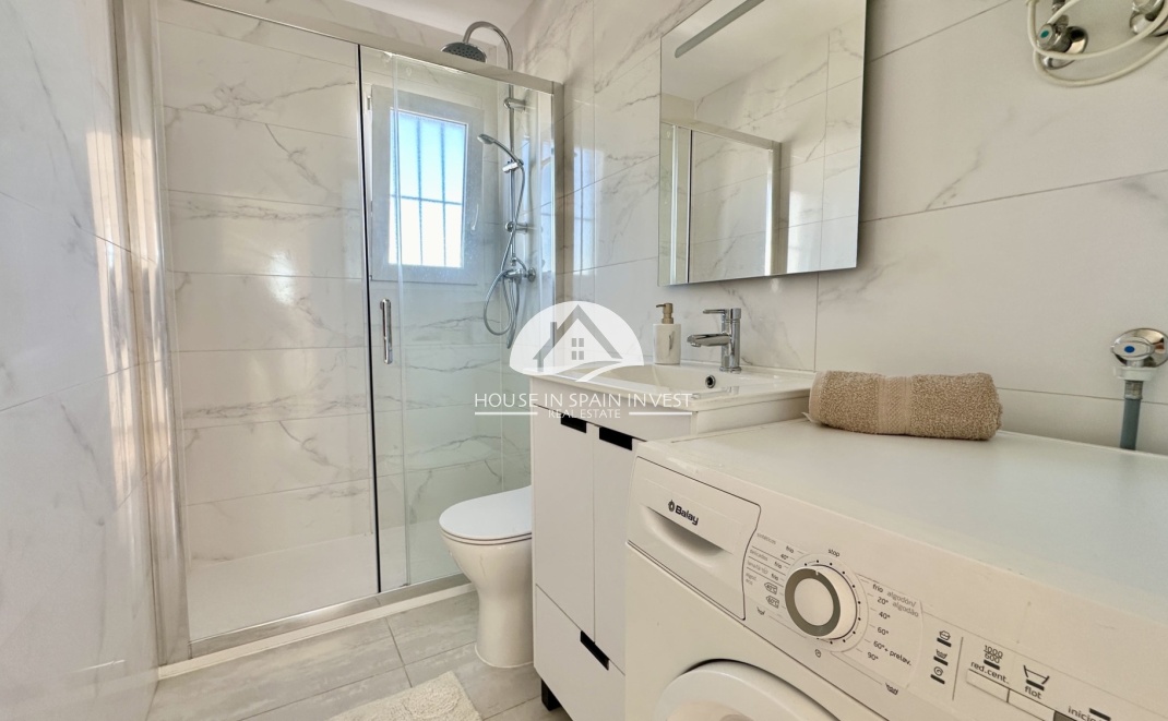 Resale - Apartment  - Orihuela Costa - Punta Prima  