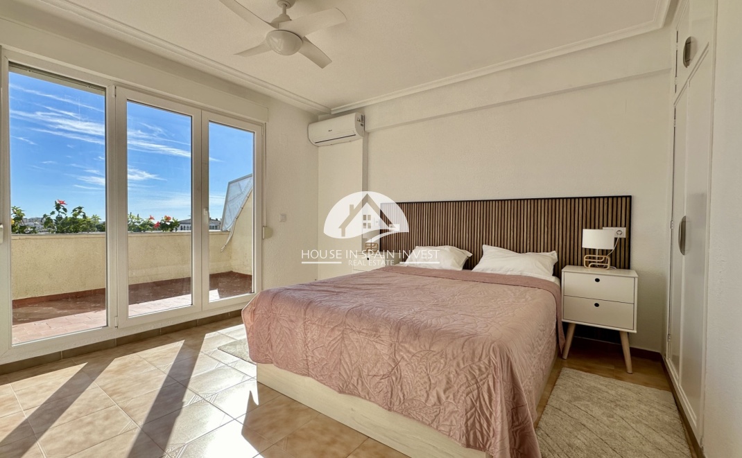 Resale - Apartment  - Orihuela Costa - Punta Prima  