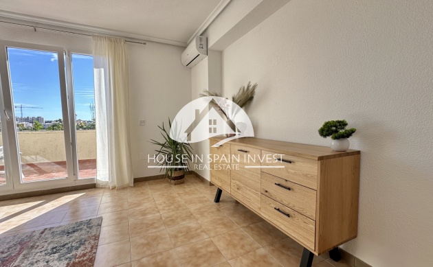 Resale - Apartment  - Orihuela Costa - Punta Prima  