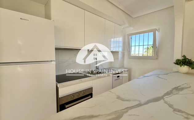 Resale - Apartment  - Orihuela Costa - Punta Prima  