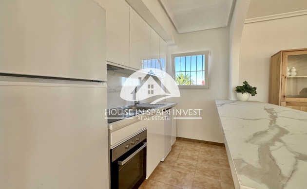 Resale - Apartment  - Orihuela Costa - Punta Prima  