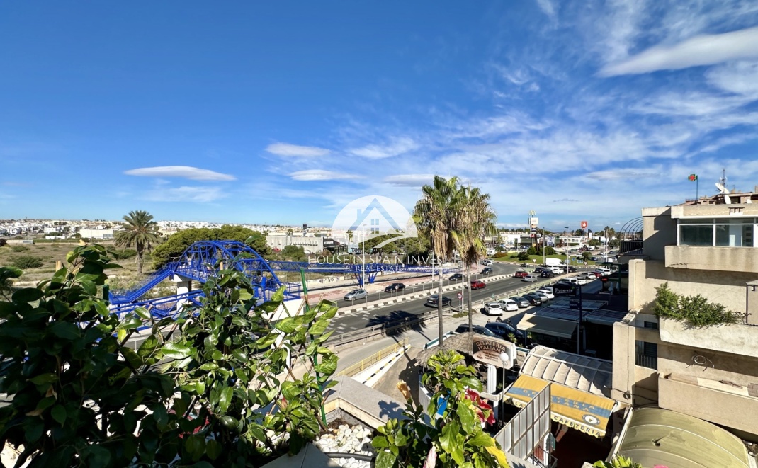 Resale - Apartment  - Orihuela Costa - Punta Prima  