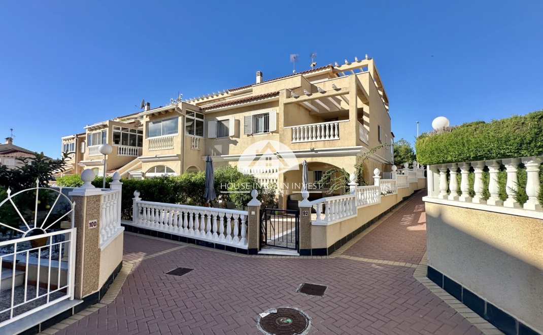 Resale - Apartment  - Orihuela Costa - Playa Flamenca
