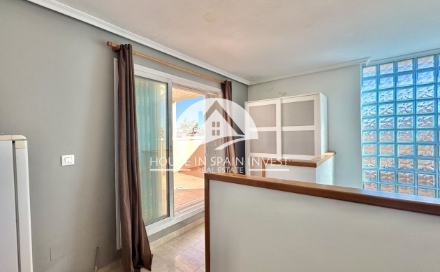 Resale - Apartment  - Orihuela Costa - Playa Flamenca