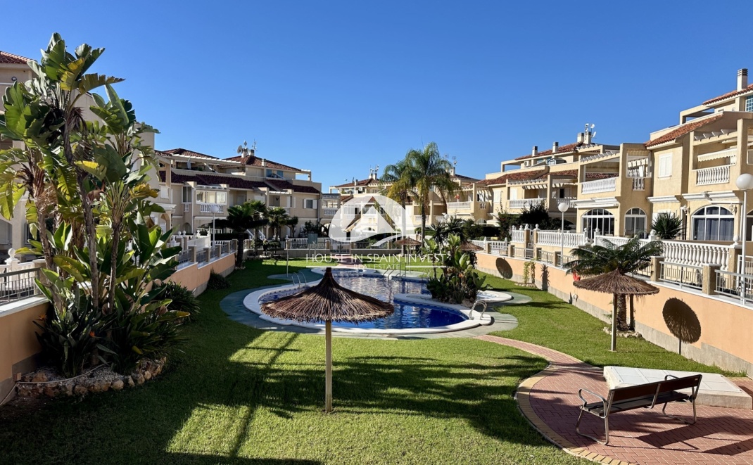 Resale - Apartment  - Orihuela Costa - Playa Flamenca