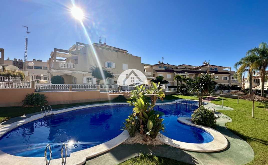 Resale - Apartment  - Orihuela Costa - Playa Flamenca