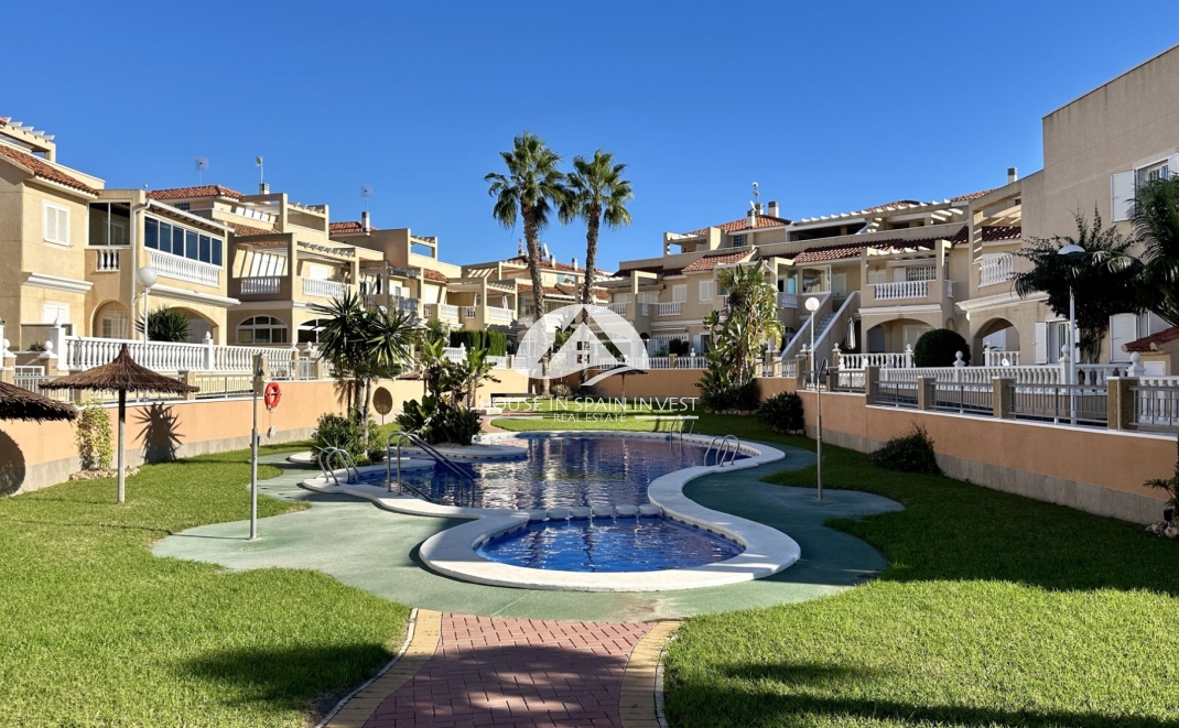 Resale - Apartment  - Orihuela Costa - Playa Flamenca