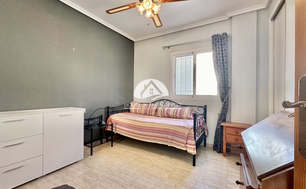 Resale - Apartment  - Orihuela Costa - Playa Flamenca