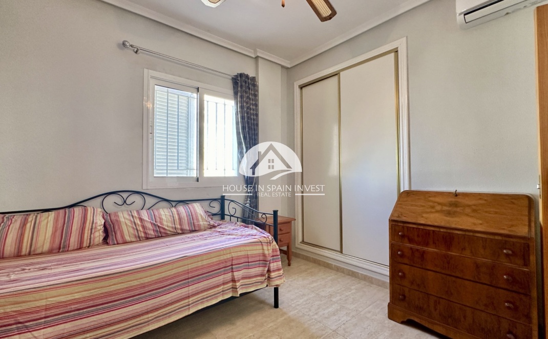 Resale - Apartment  - Orihuela Costa - Playa Flamenca