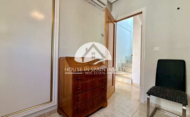 Resale - Apartment  - Orihuela Costa - Playa Flamenca