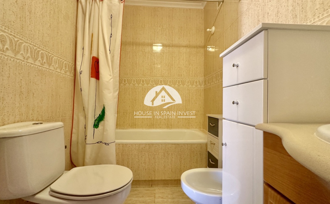 Resale - Apartment  - Orihuela Costa - Playa Flamenca