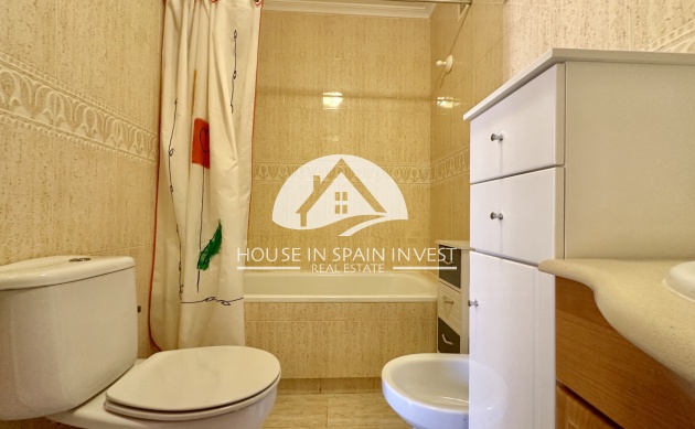 Resale - Apartment  - Orihuela Costa - Playa Flamenca