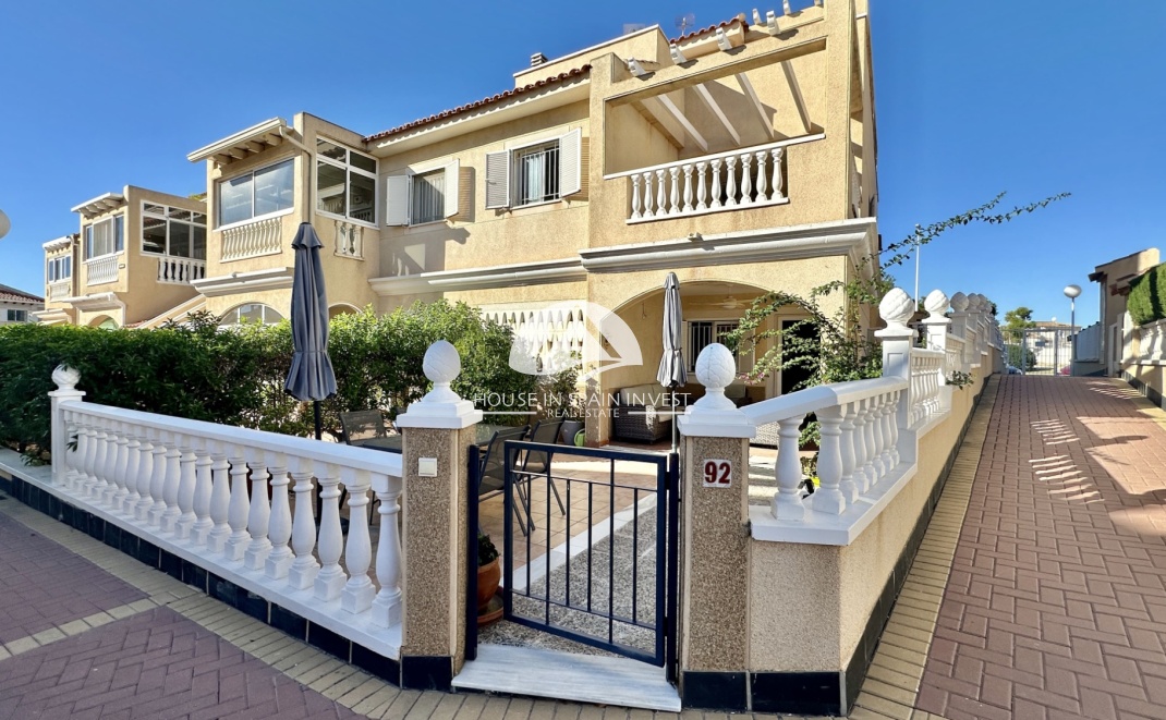 Resale - Apartment  - Orihuela Costa - Playa Flamenca